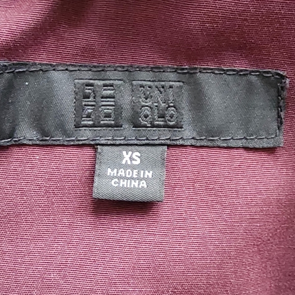 Uniqlo winter coat,size XS, burgundy color 🦭 - Picture 2 of 8